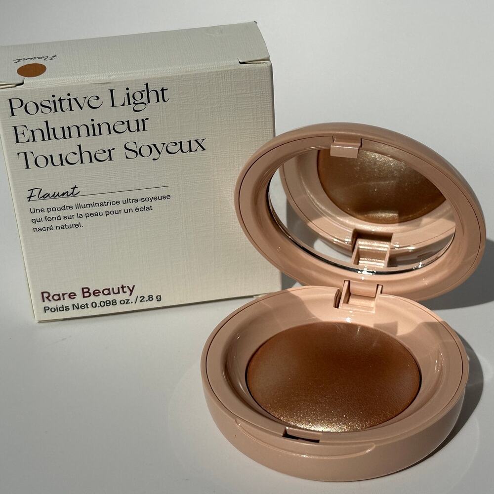 Rare Beauty Selena Gomez Positive Light Silky Touch Highlighter Flaunt Gold BNIB